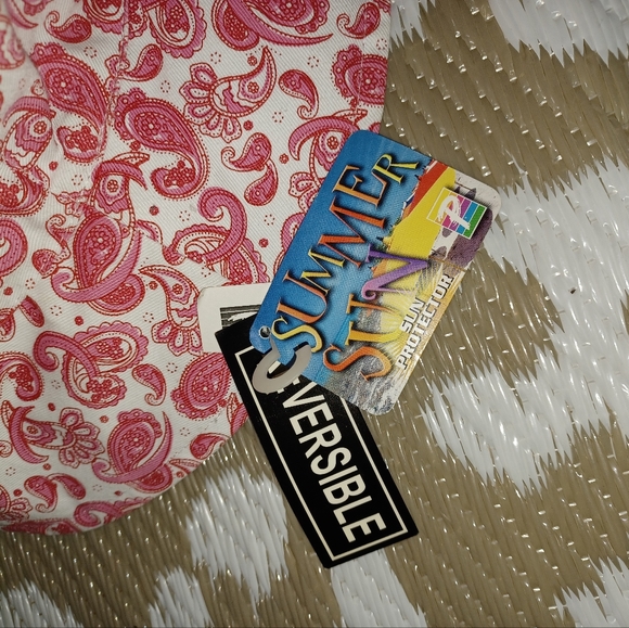 Reversible Pink Paisley/Red Bucket Hat - Picture 2 of 9